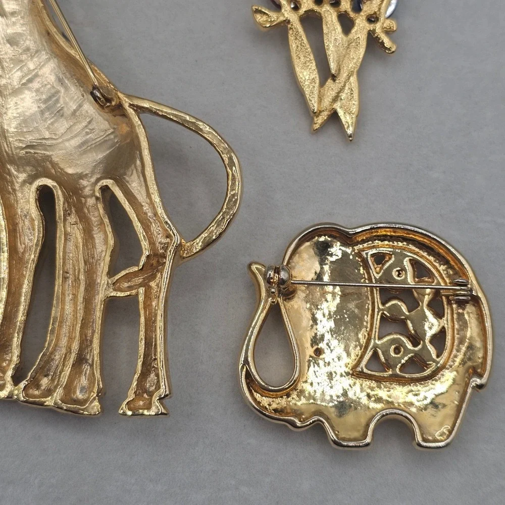 Rhinestone Enamel Animal Brooch Lot Giraffe Elephant Bee Bird 7pc Vintage Modern